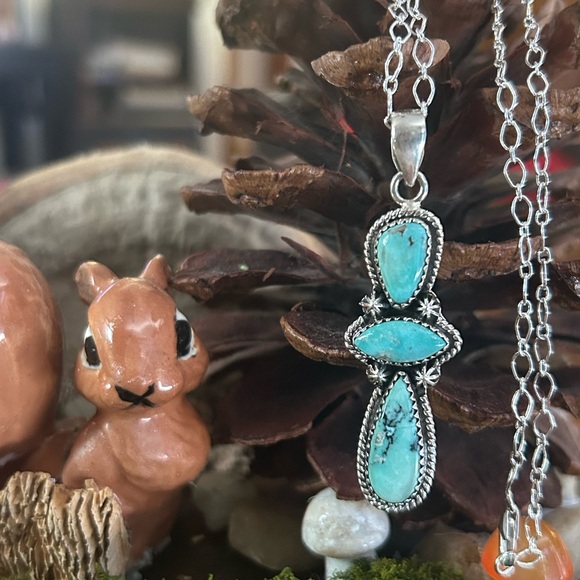 925 Sterling oh my it’s beautiful turquoise necklace - Picture 3 of 7